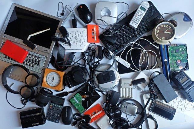 Sucata de Lixo Eletrônico: Como Descartar e Reciclar de Forma Sustentável